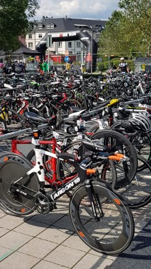 128b3718-f5fc-475b-b6e6-876d0d757d4e